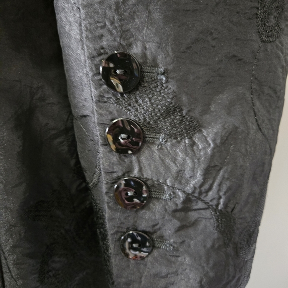 TUZZI Black Floral Dress Coat. Size 10 - Picture 7 of 16